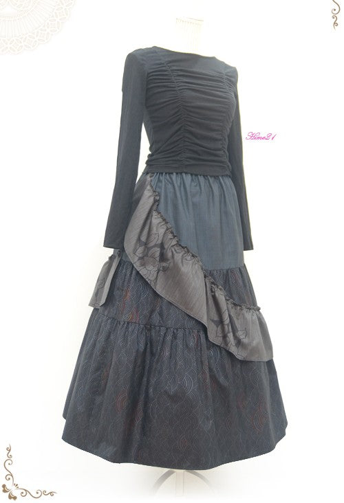 【Upcycled】Adding frills to a tiered skirt… (navy tortoiseshell and ocean wave patterns) Kimono remake – 100% silk
