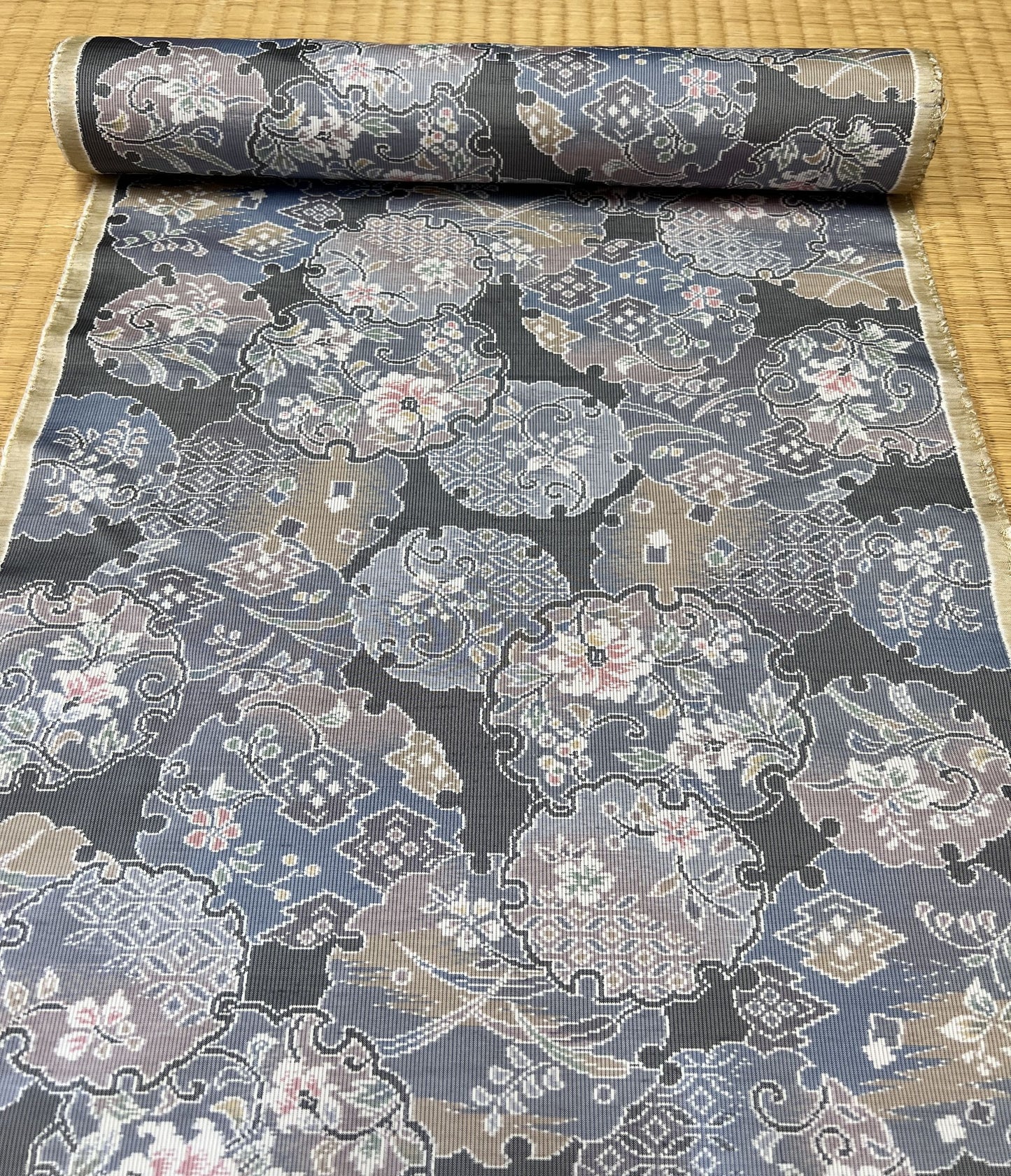 【Free Shipping】Authentic Amami Oshima Tsumugi Silk Fabric /　Mud Dyeing 12m